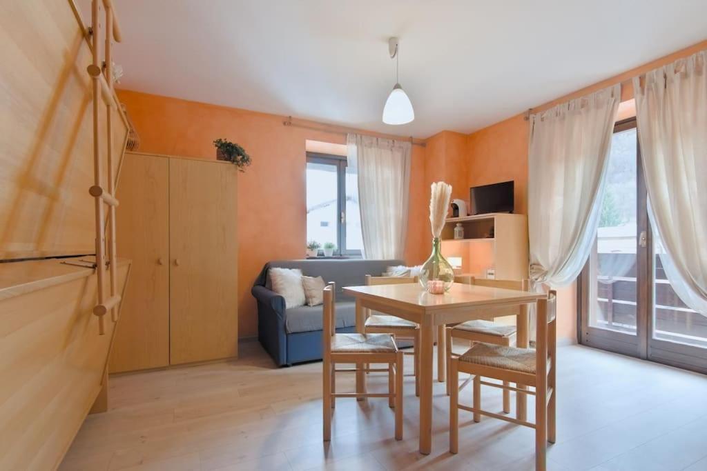 Aprica Alpine Loft Centralita E Park Free Luaran gambar