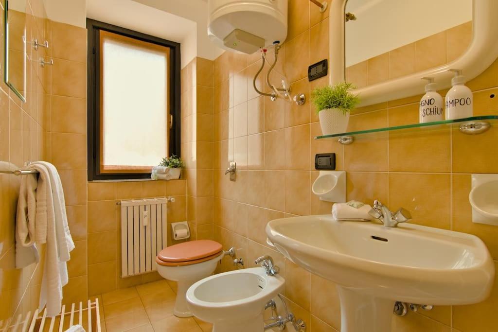 Aprica Alpine Loft Centralita E Park Free Luaran gambar