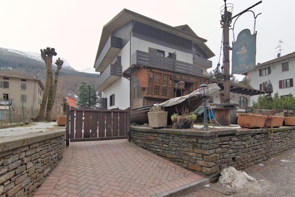 Aprica Alpine Loft Centralita E Park Free Luaran gambar